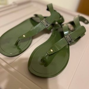 Women’s sandals
